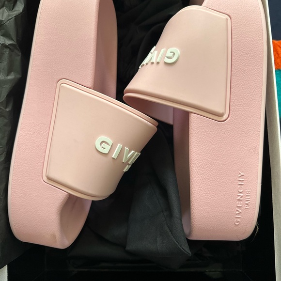 Givenchy Paris Platforms - Picture 7 of 7